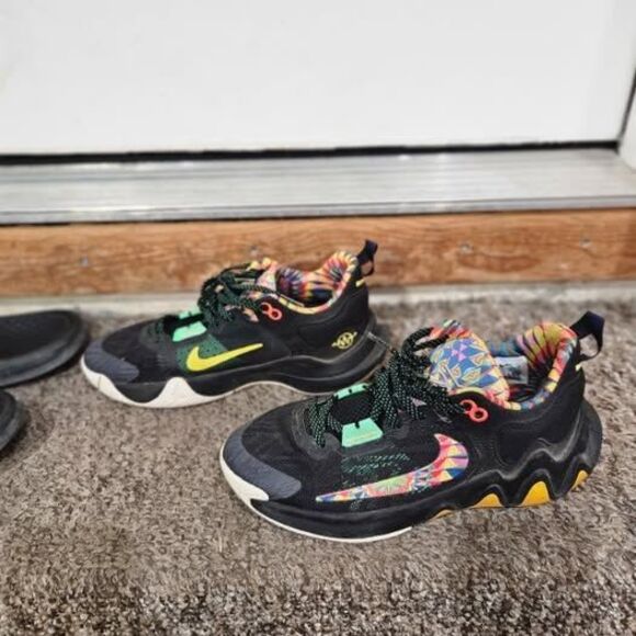 Boys Nike Giannis Immortality 2 shoes size 5.5Y - Picture 5 of 5